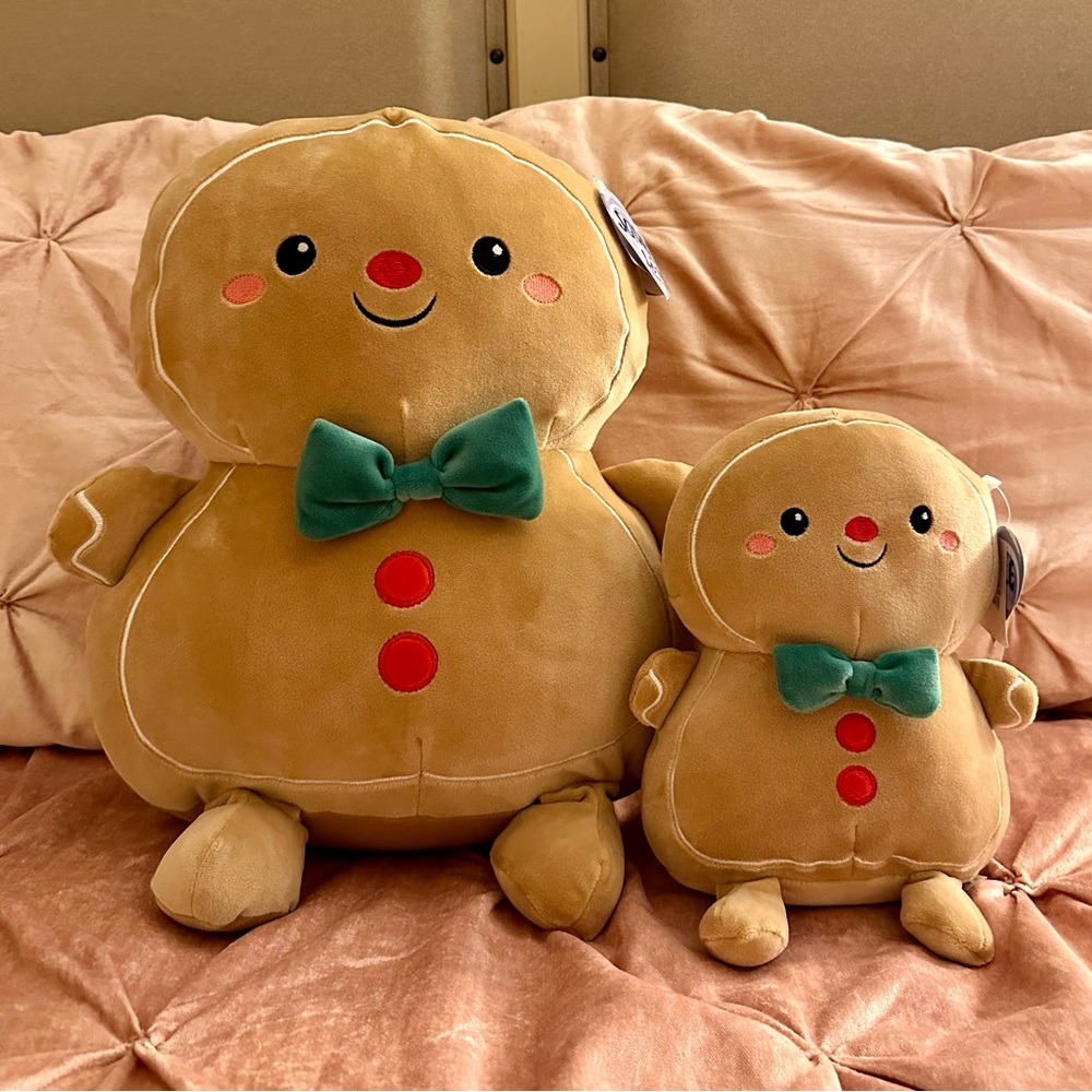 Viral gingerbread plushies set